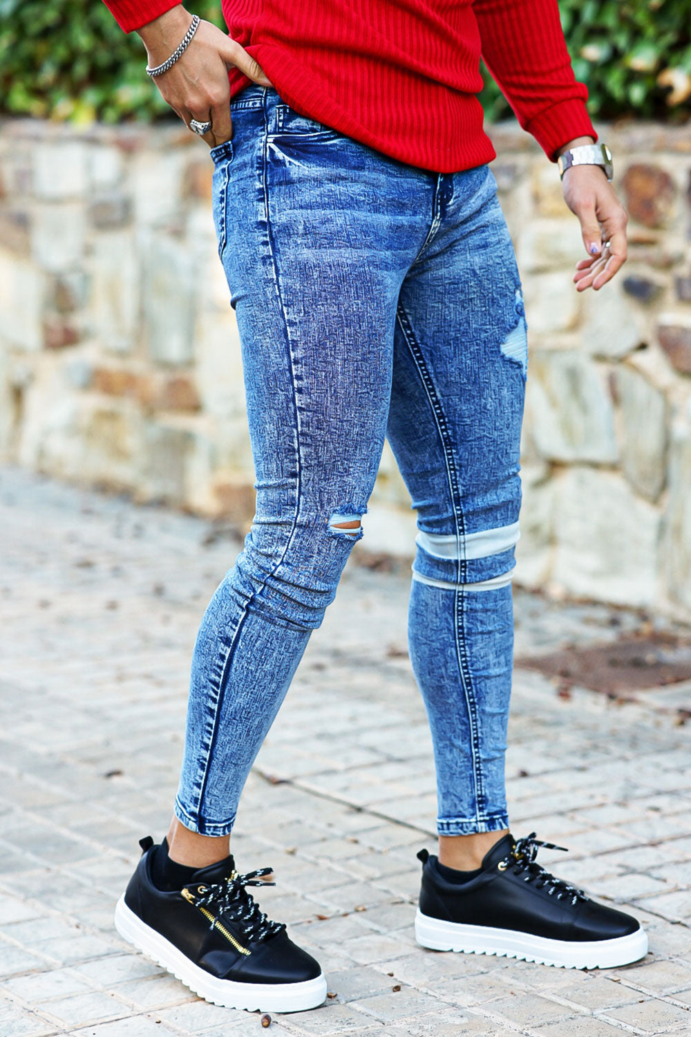 blue ripped skinny jeans