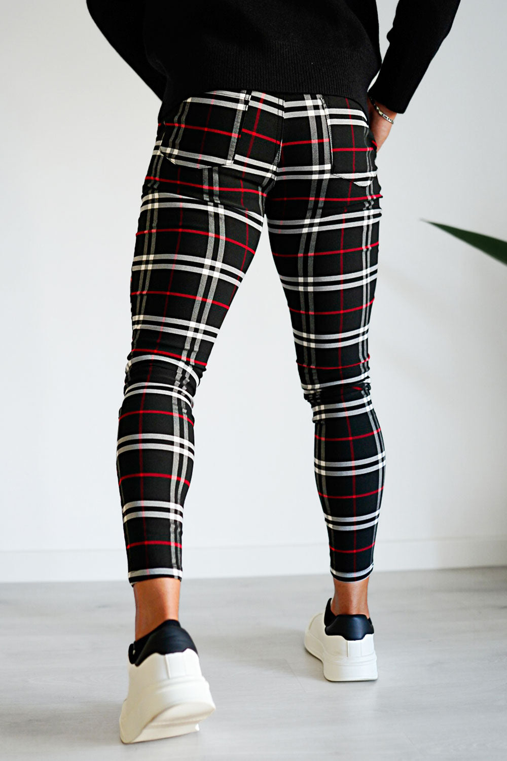  Men's Plaid Chino Pants - Black And Red