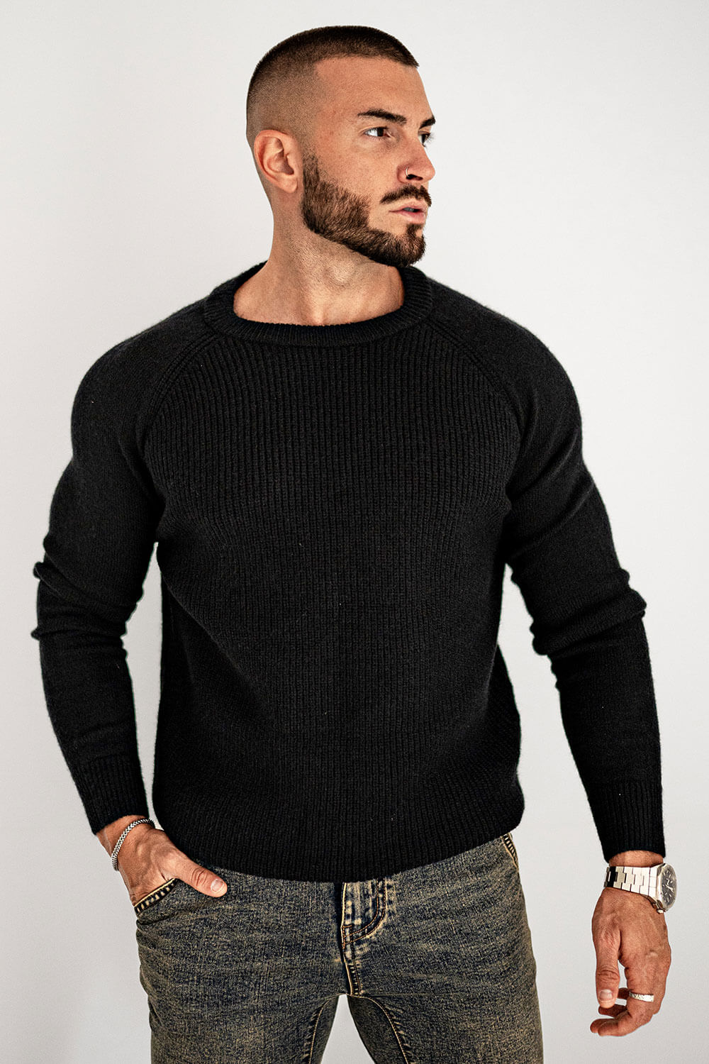 Round Neck Sweater - Black