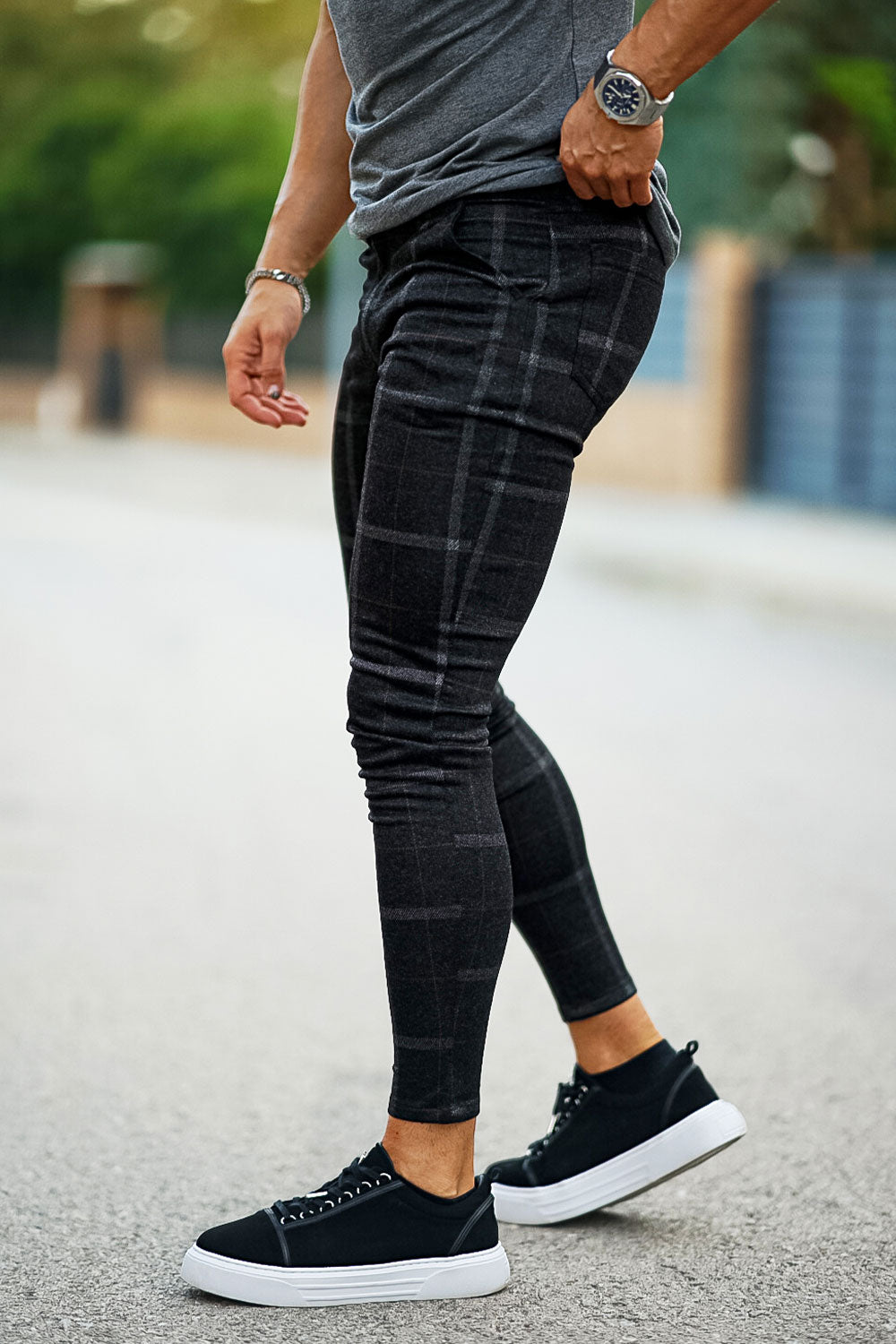 black skinny chino pants