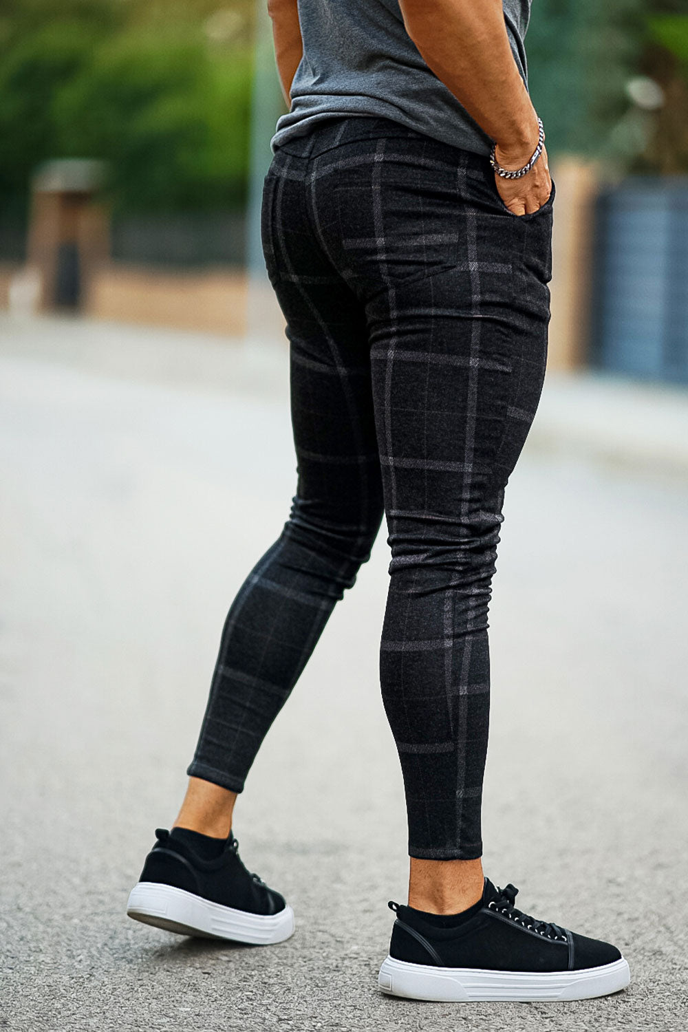 black skinny chino pants