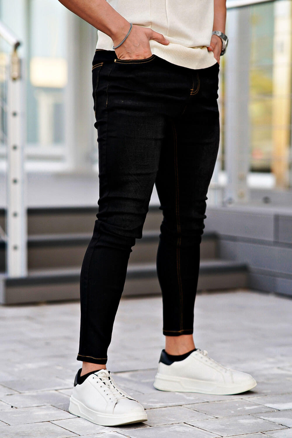 relaxed skinny jeans- black